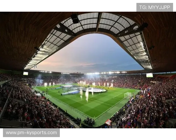 佛罗伦萨长传战术奏效，赢得比赛，佛罗伦萨duomo